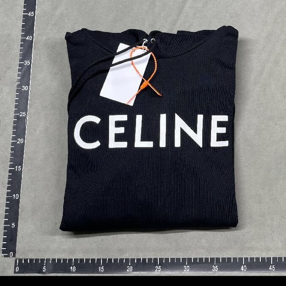 Tshirts/ Hoodies/Crewnecks sweaters/ Jackets & etc. - Picture 2 of 12